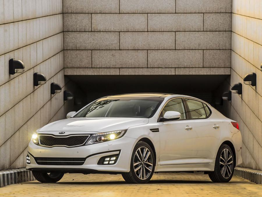  Kia Optima 2013 года  (фото 17 из 63)